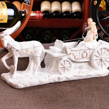 Vestuvių dovana Modernių Namų Kambarį apdailos pora vežimo skulptūra vestuvių dekoravimas abstraktus paveikslas dervos statula meno ornamentas
